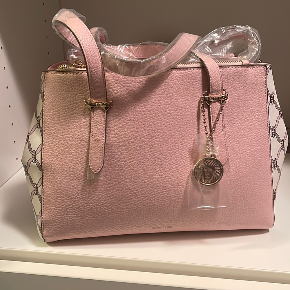 Brand new with tag,Anne klein handbag